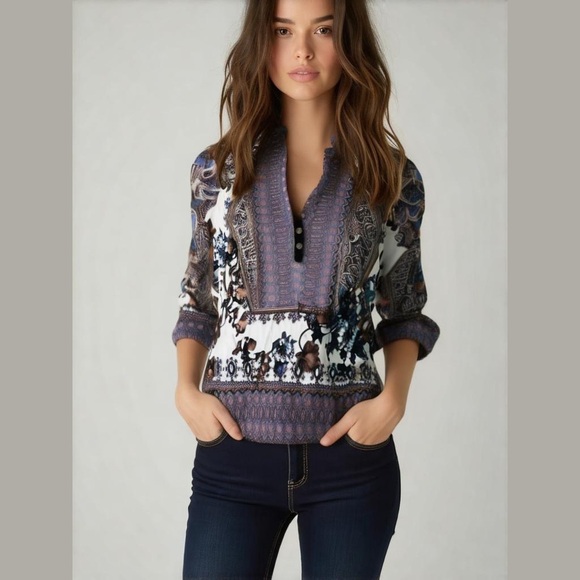 Colleen Lopez Tops - Colleen Lopez Blue & White Paisley Tunic Top Size XS V Neck Velvet Trim NWOT